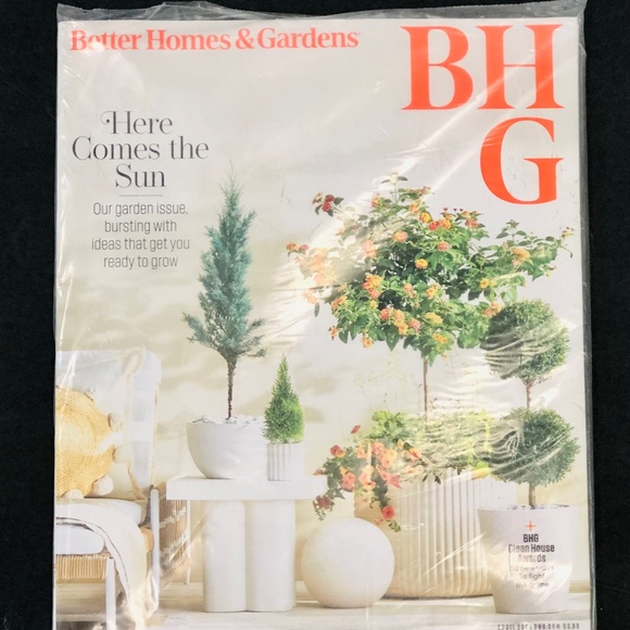 Better Homes and Gardens Magazine NEW - April 2024! STILL IN PLASTIC WRAP !! - Picture 2 of 3